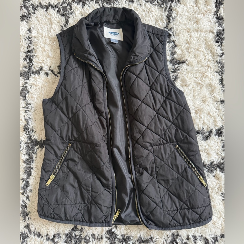 Old Navy Quilted Black Vest
